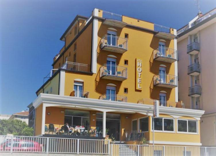 Hotel Berenice ريميني المظهر الخارجي الصورة