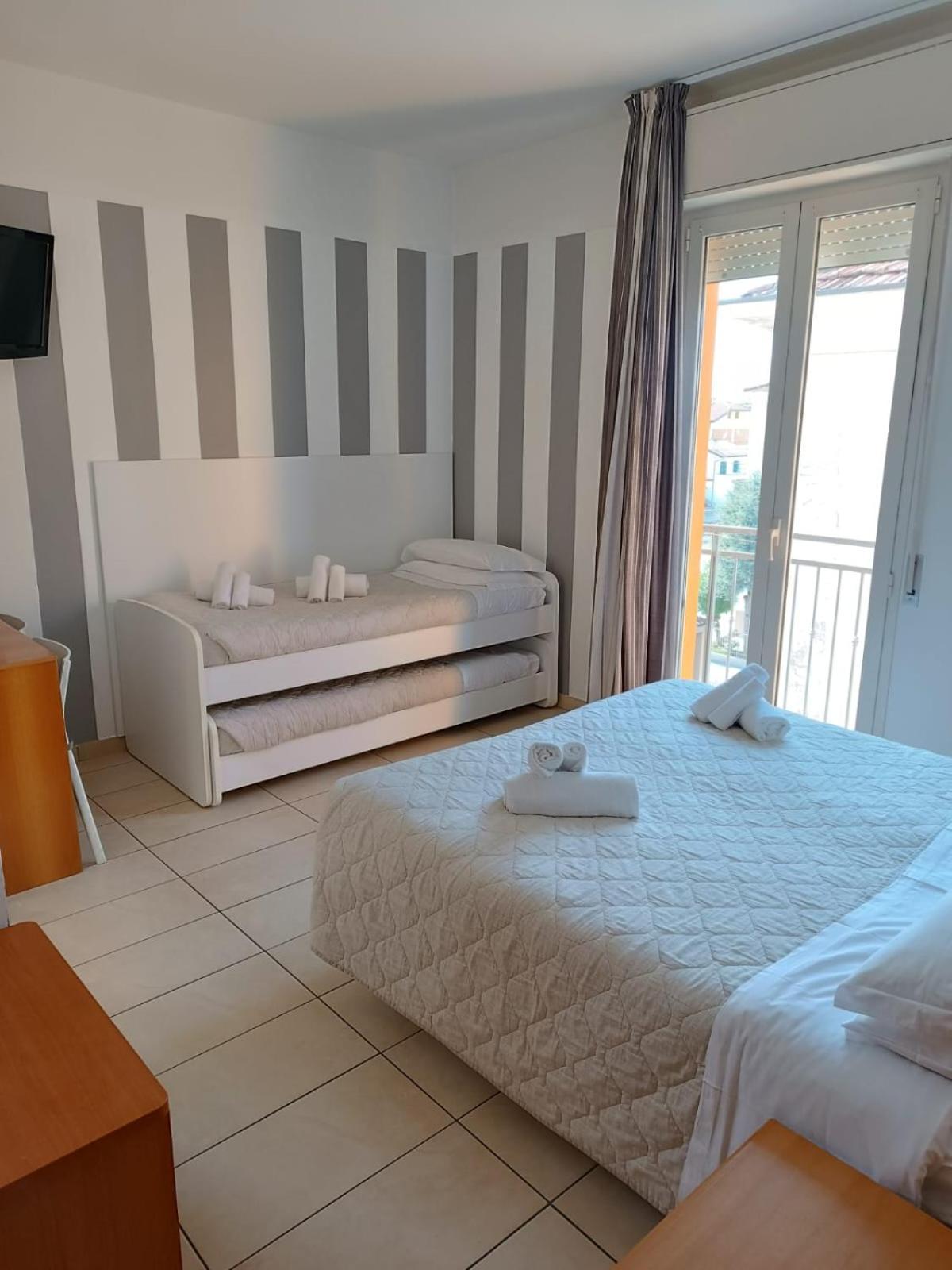 Hotel Berenice ريميني المظهر الخارجي الصورة