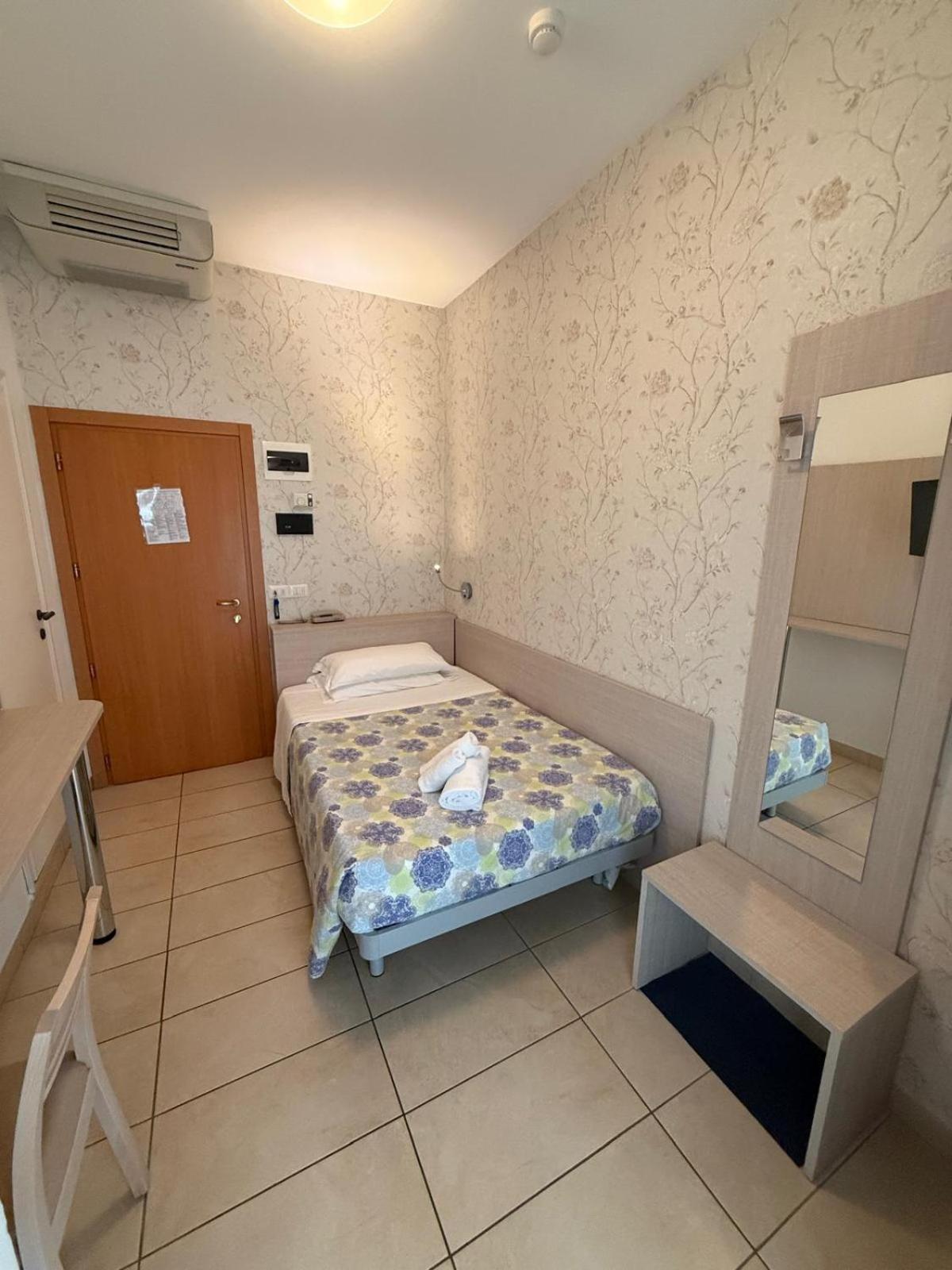 Hotel Berenice ريميني المظهر الخارجي الصورة