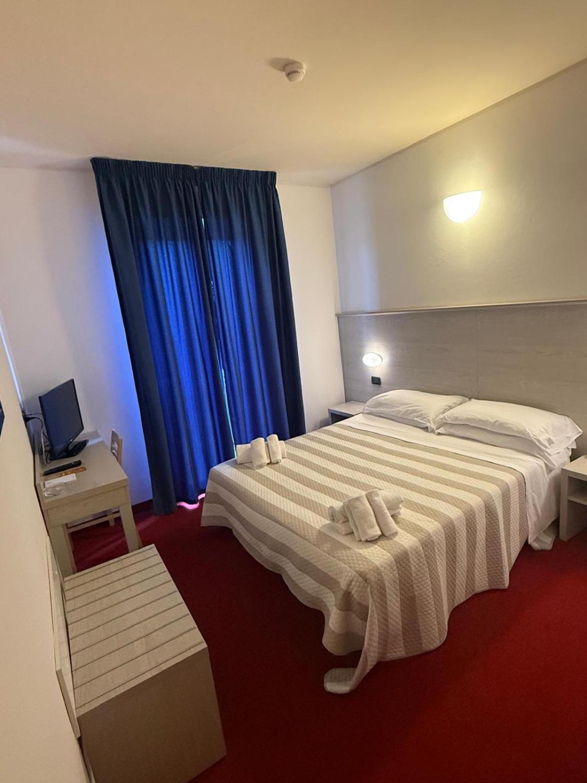 Hotel Berenice ريميني المظهر الخارجي الصورة