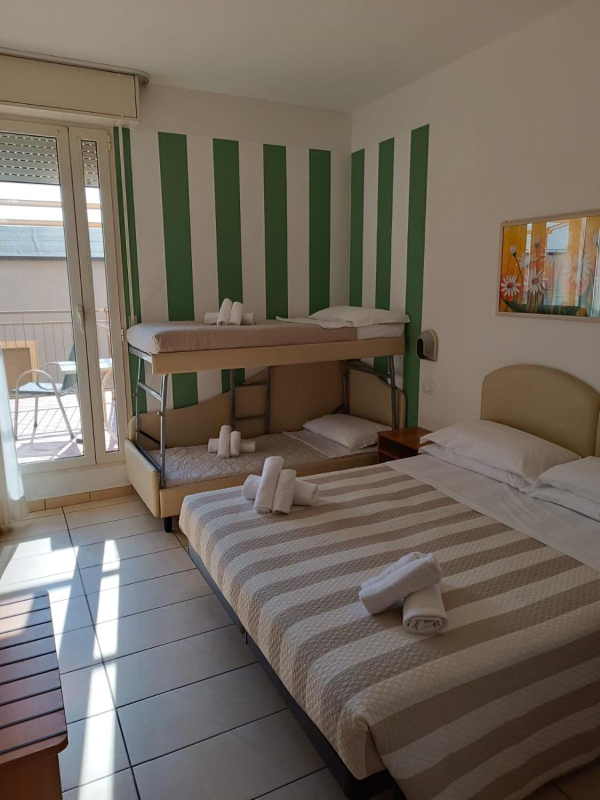 Hotel Berenice ريميني المظهر الخارجي الصورة