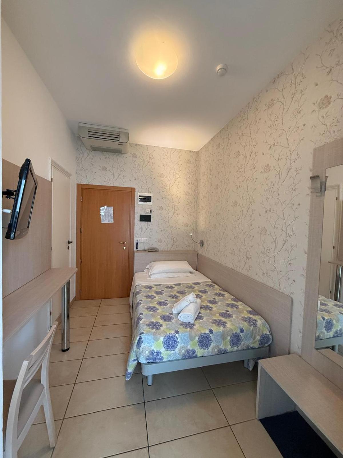 Hotel Berenice ريميني المظهر الخارجي الصورة